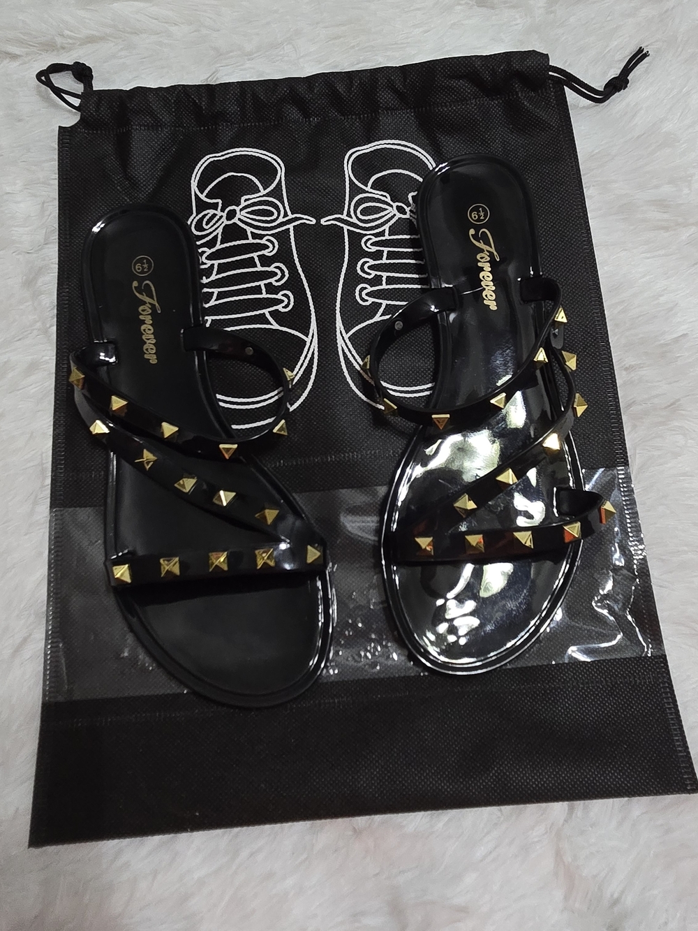 Forever Collectibles Black Jelly Slide Sandals with Gold Studs